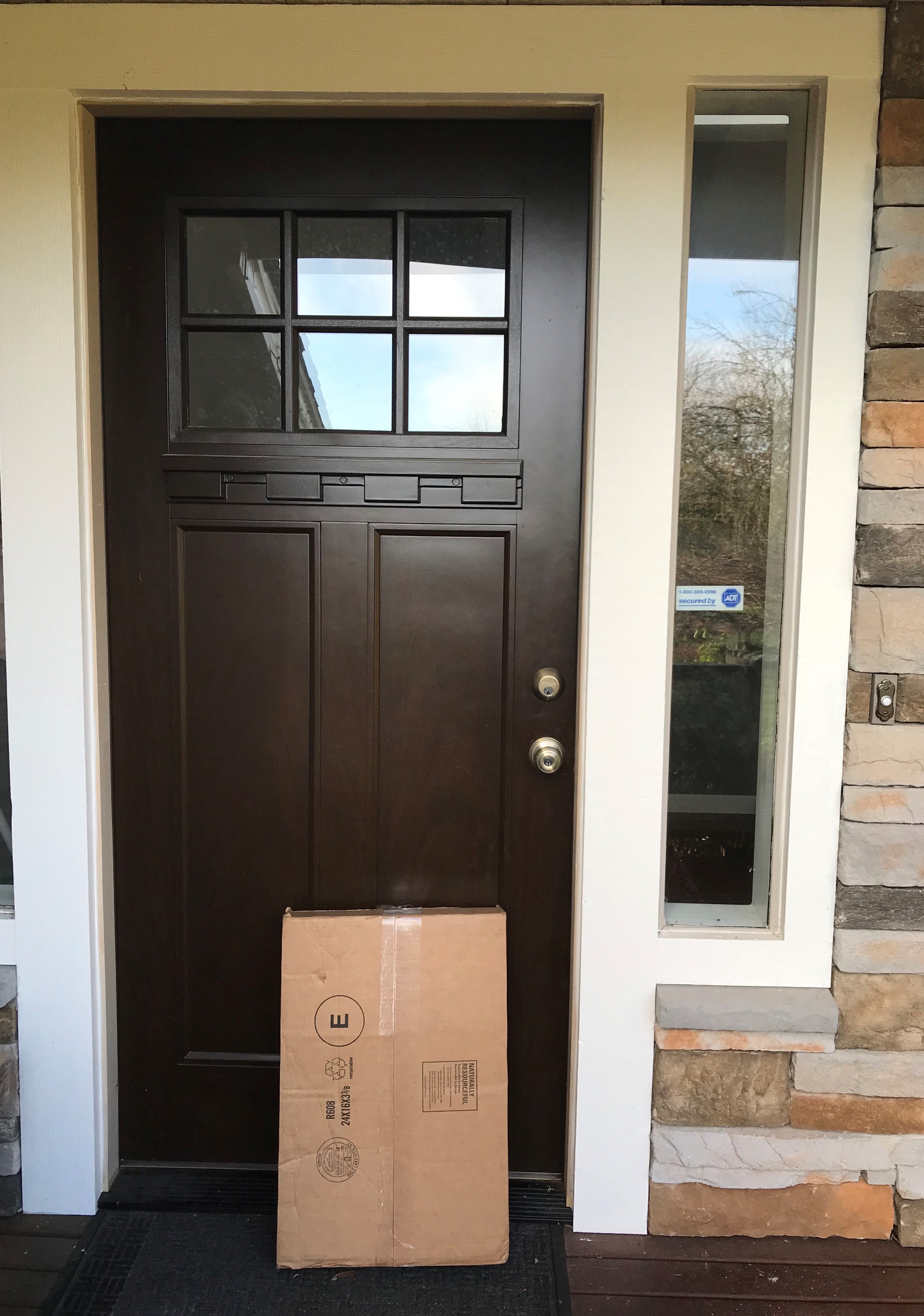 How to avoid holiday package theft in Edmonds, WA